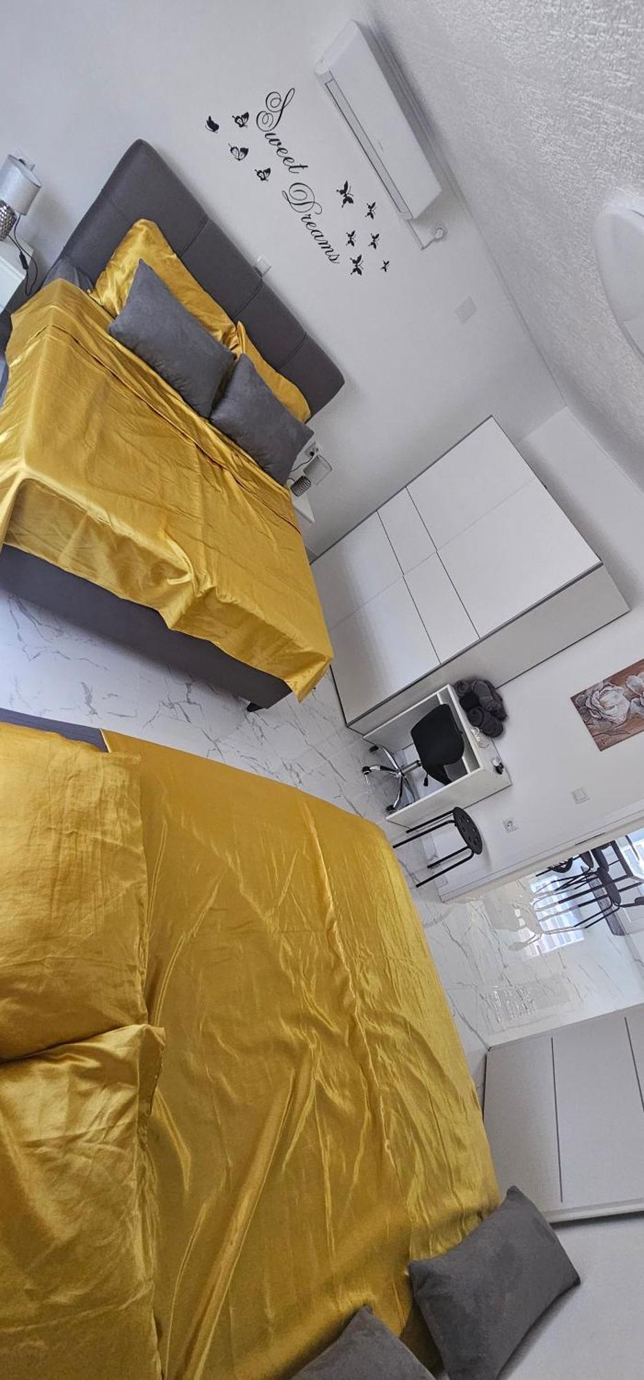 Appartamento Ena1 & Ena2 -Big Free Parking Karlovac Esterno foto