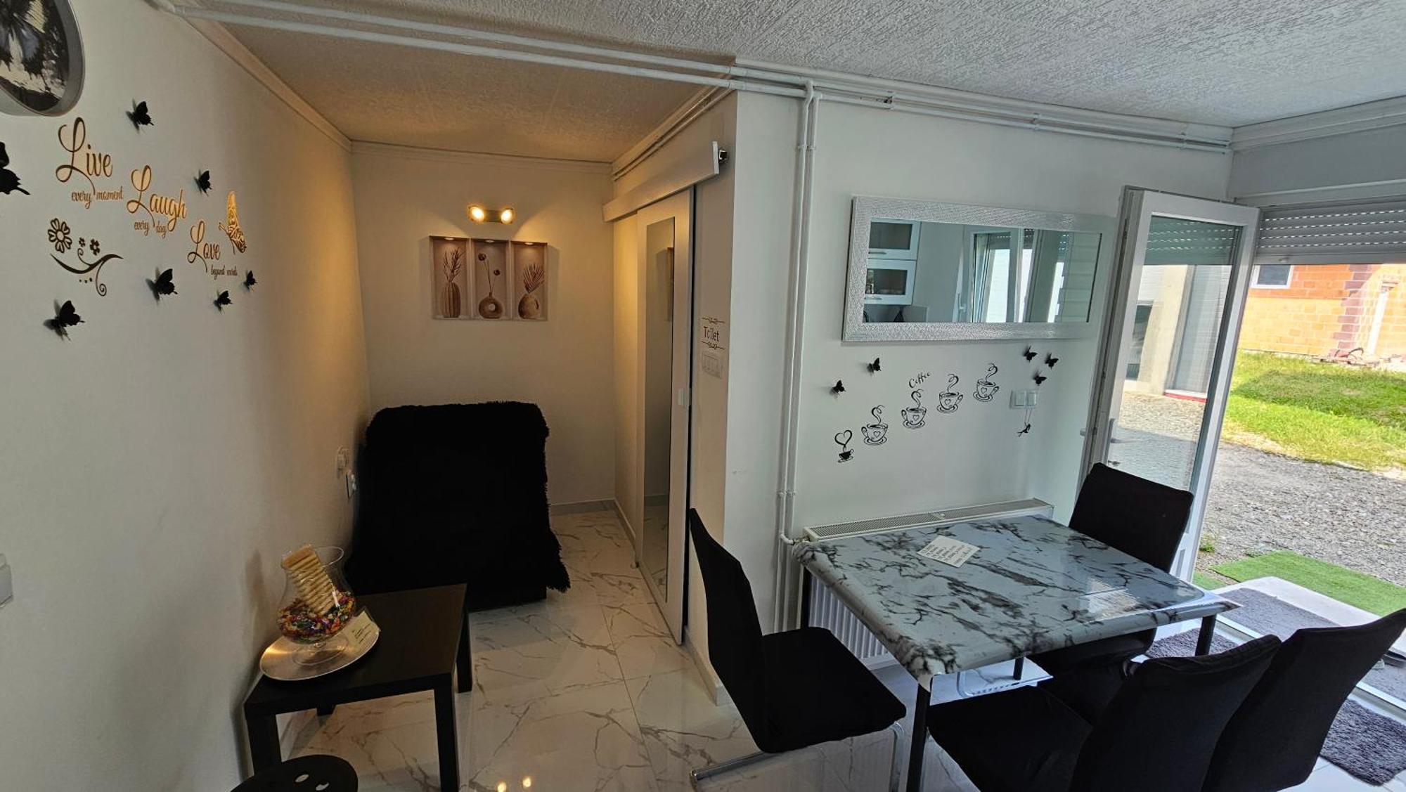 Appartamento Ena1 & Ena2 -Big Free Parking Karlovac Esterno foto
