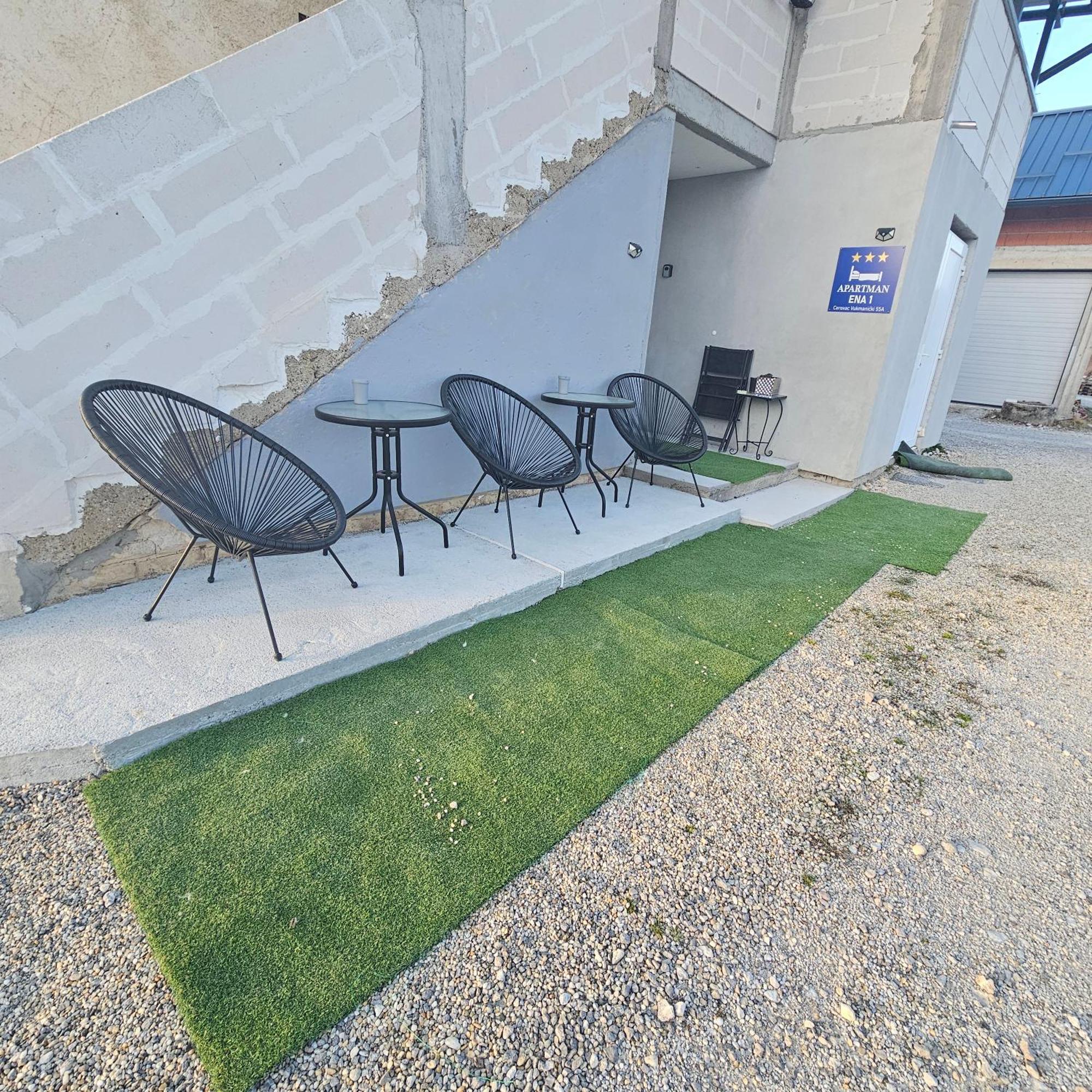 Appartamento Ena1 & Ena2 -Big Free Parking Karlovac Esterno foto