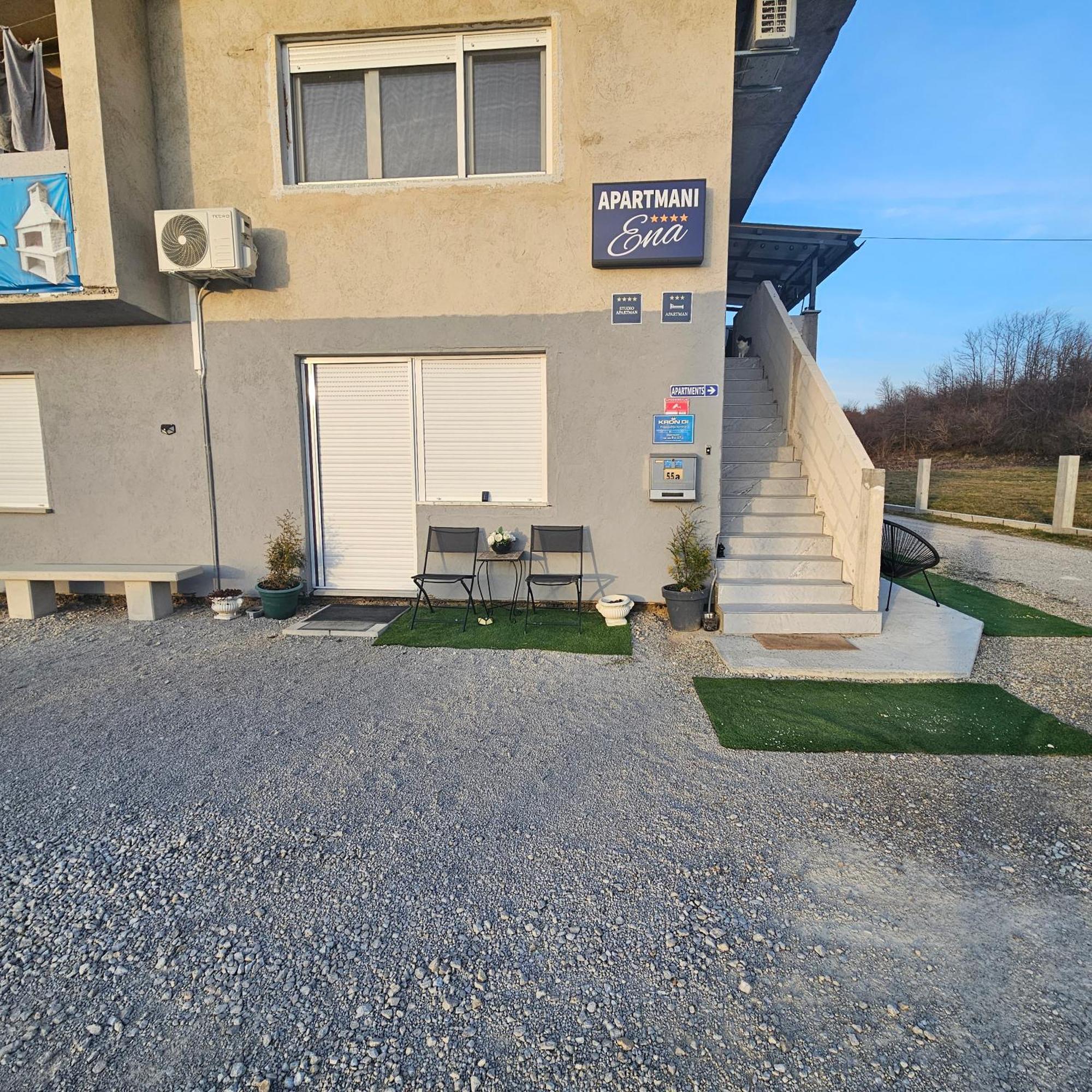Appartamento Ena1 & Ena2 -Big Free Parking Karlovac Esterno foto
