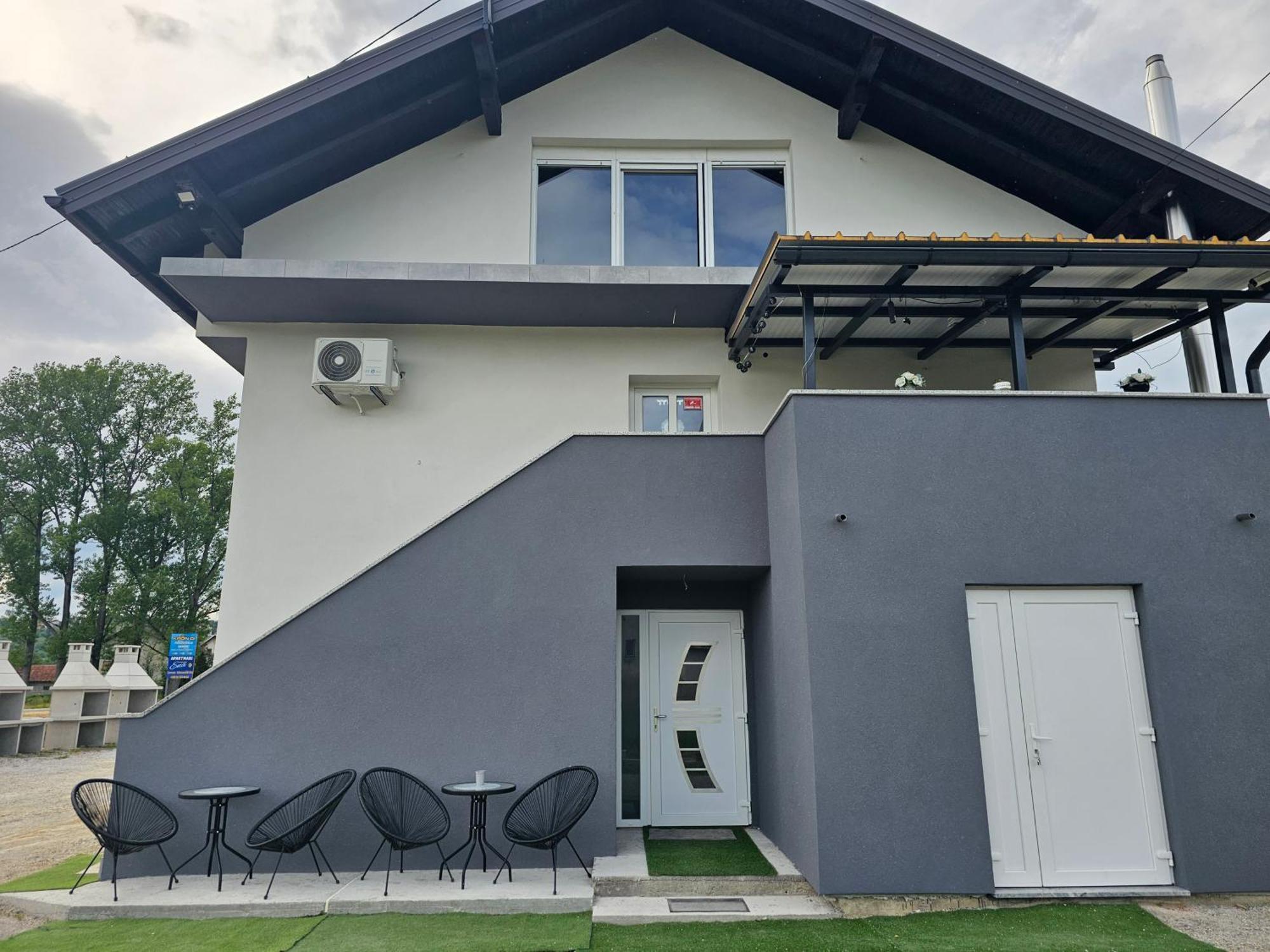 Appartamento Ena1 & Ena2 -Big Free Parking Karlovac Esterno foto