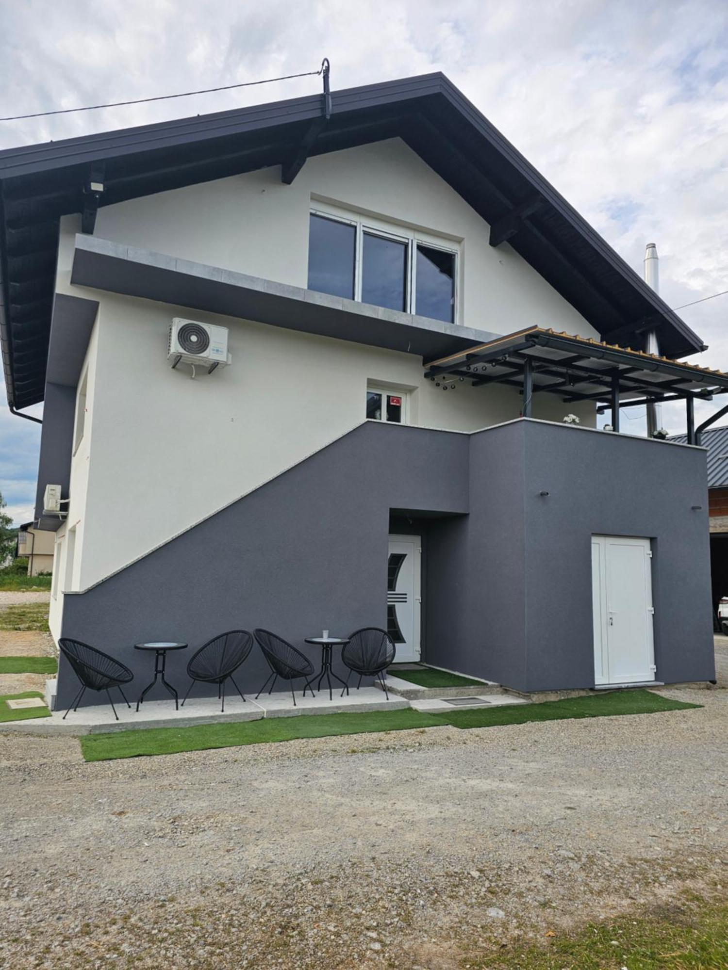 Appartamento Ena1 & Ena2 -Big Free Parking Karlovac Esterno foto